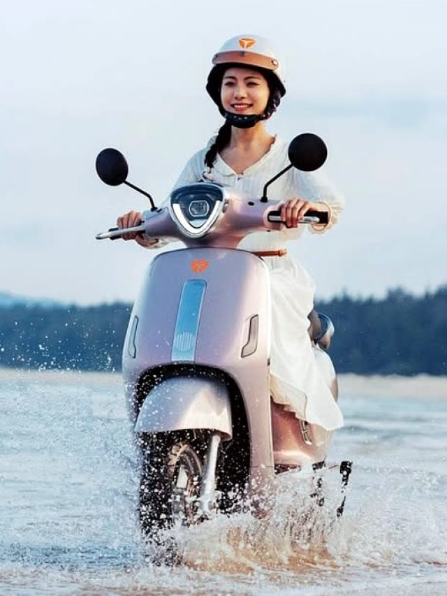 39 हजार कीमत... 15 मिनट में चार्ज! आ गए नमक से चलने वाले इलेक्ट्रिक स्कूटर