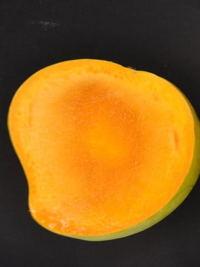 লোভে পড়ে তো খুব পাকা আম খাচ্ছেন, কী হয় শরীরে, জানুন