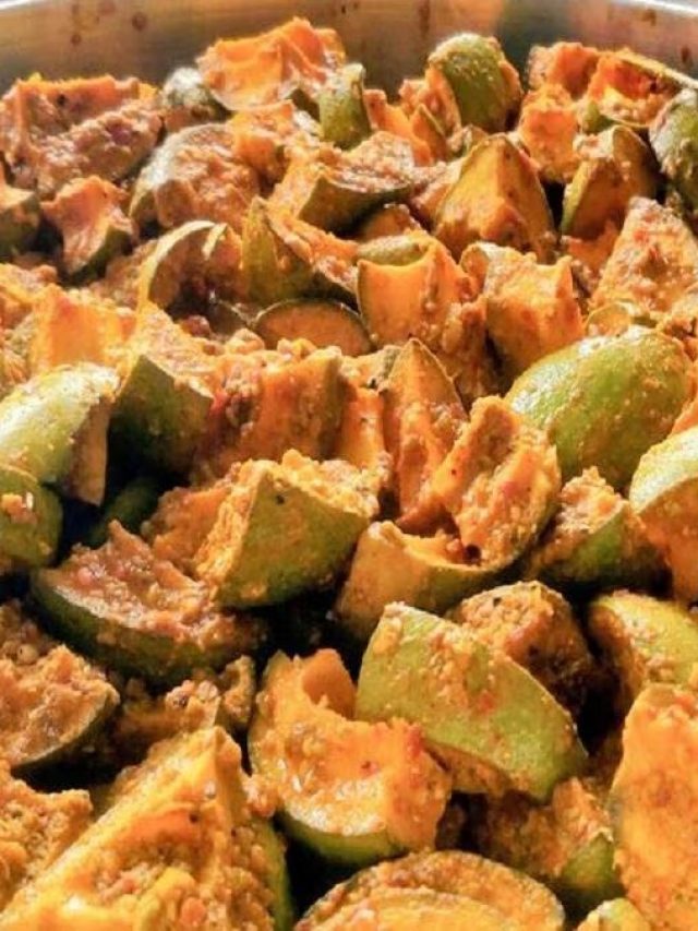 আমের আচার বানান কুকারে,  টেকনিকটা শিখে নিন