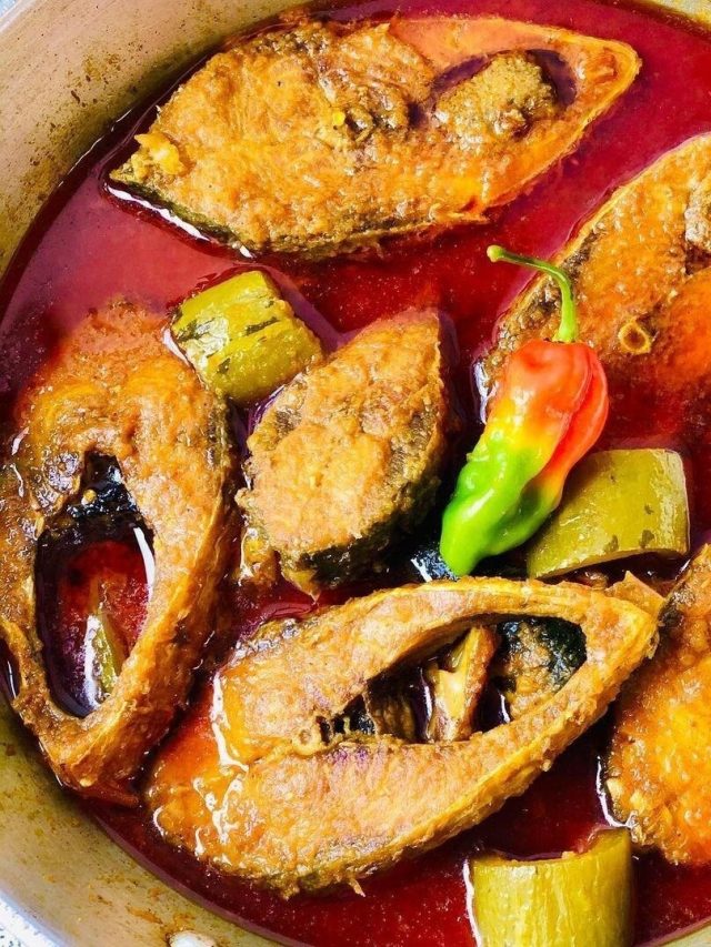 গরমে শরীর-মন মাতিয়ে দেবে ইলিশের টক, এভাবে বানান