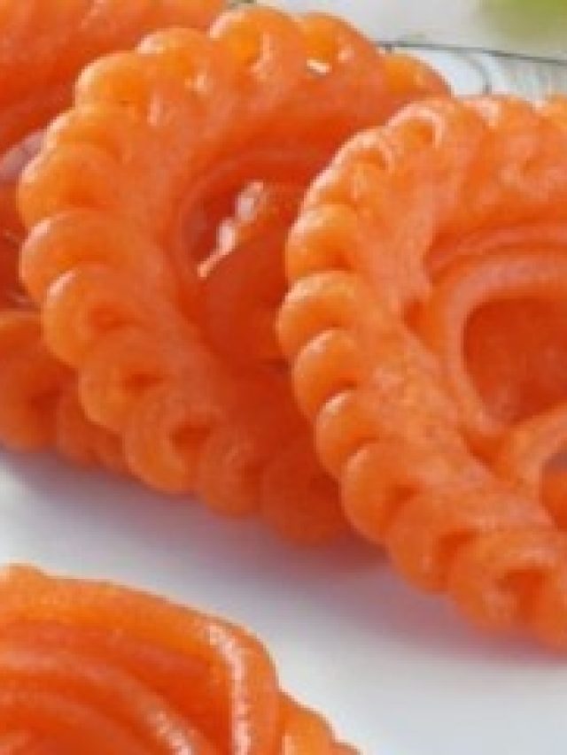 অমৃতি এভাবে ঘরে বানালে পুরো মিষ্টি দোকানের মতো হবে, রেসিপি