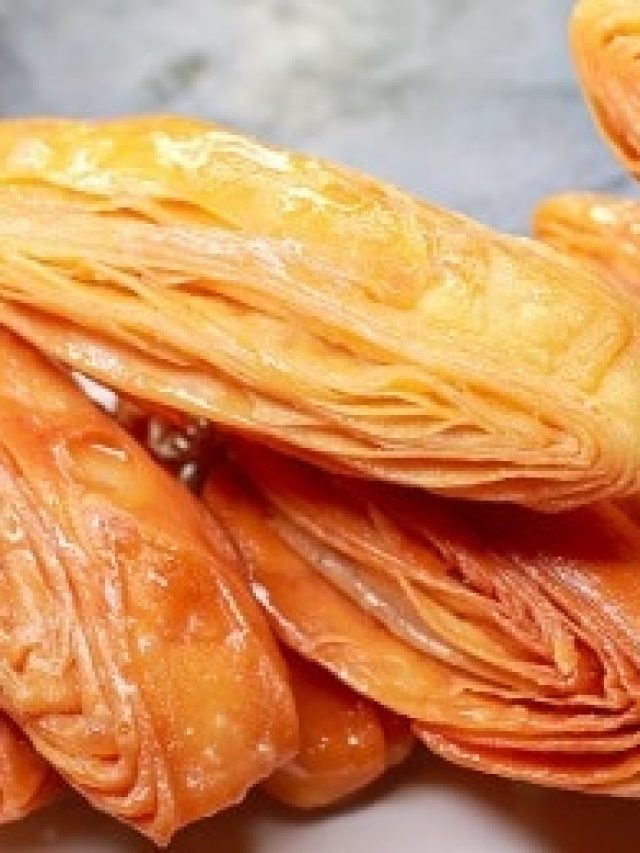 পুরীর মুচমুচে খাজা বানান ঘরেই, সেরা রেসিপি এটাই