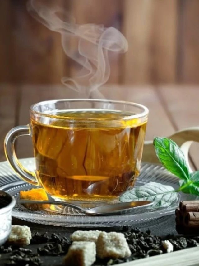 দিনে ক'কাপ চা খাওয়া যায়? জেনে নিন ডাক্তারের টিপস