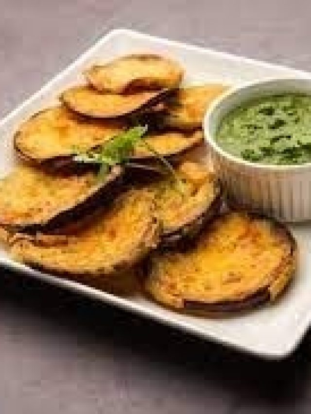 ছোট্ট একটা ট্রিকস, সাধারণ বেগুনভাজা হয়ে উঠবে ক্রিসপি পকোড়ায়