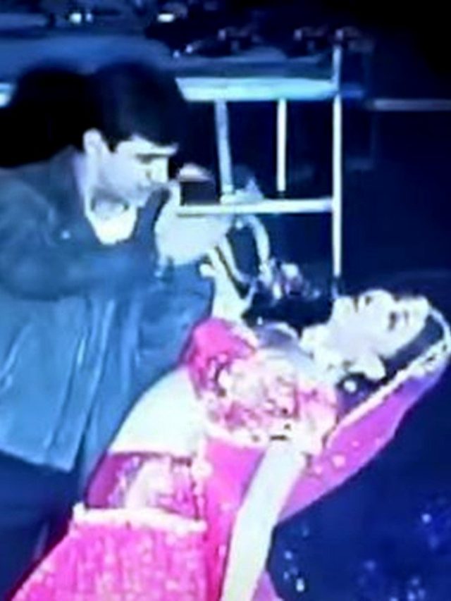 जब आमिर खान-ऐश्वर्या राय ने DDLJ के गाने पर किया रोमांस, साथ लगाए थे ठुमके, Video