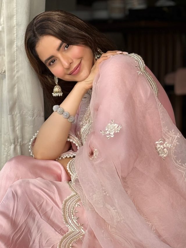 'हर दिन नमाज पढ़ती हूं' एक्ट्रेस ने दूसरे धर्म में रचाई शादी, हुई ट्रोल, बोली- इंसान बनो