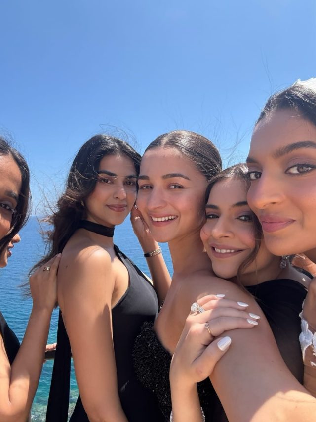 दोस्त की शादी में छाईं आलिया भट्ट, गर्ल गैंग संग की मस्ती, देखें Unseen Photos