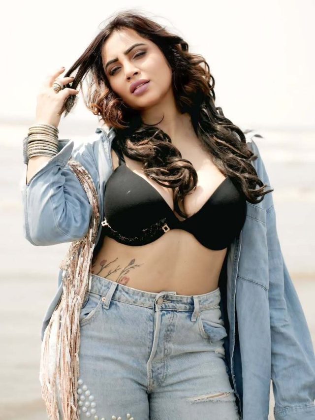 'भोजपुरी एक्टर्स देते हैं झांसा', अर्शी ने खोली पोल, खूबसूरत दिखने के लिए कराए बोटॉक्स?