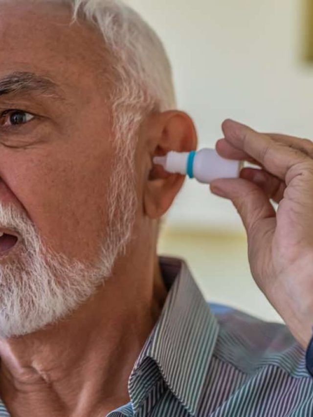 কানের শুকনো ময়লা বের করার নিনজা টেকনিক শিখুন, আর খোঁচাতে হবে না