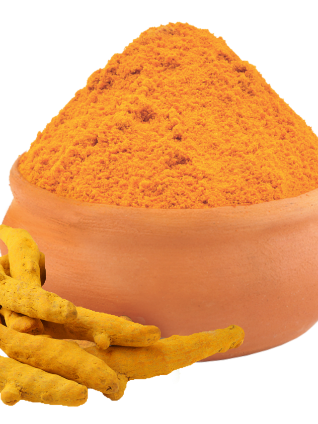 কেনা হলুদ গুঁড়োয় ভেজাল মেশানো নেই তো? বলে দেবে এক গ্লাস জল