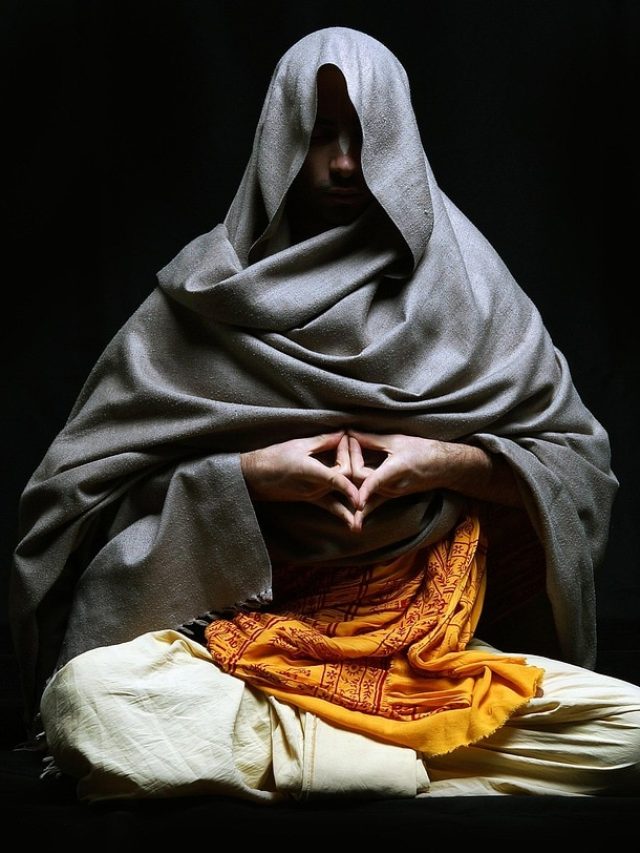 रात को 3 से 4 बजे के बीच में नींद खुलते ही जरूर करें ये एक काम, बन जाएंगे मालामाल