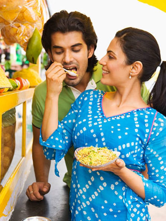 ইংয় ছেলেরা কেন বিবাহিত মহিলাদের প্রতি আকৃষ্ট হয়? জানুন আসল কারণ