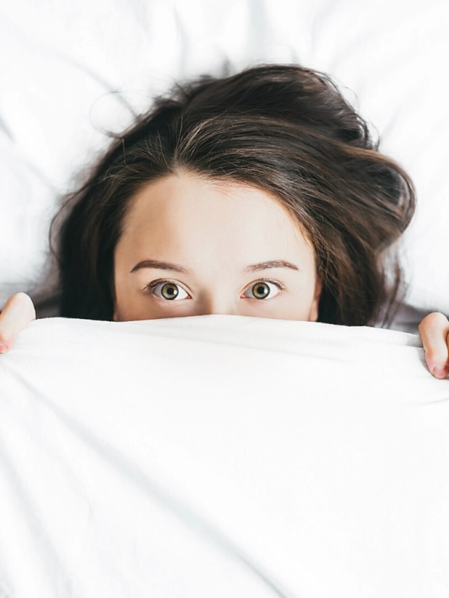 রোজ রাত ৩টেয় আপনার ঘুম ভাঙে? জানুন কেন এমনটা হচ্ছে