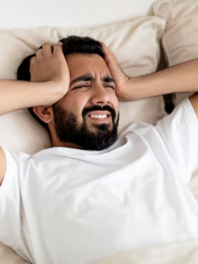 রাতে বারবার ঘুম ভাঙে? এই সহজ উপায়ে পান মুক্তি