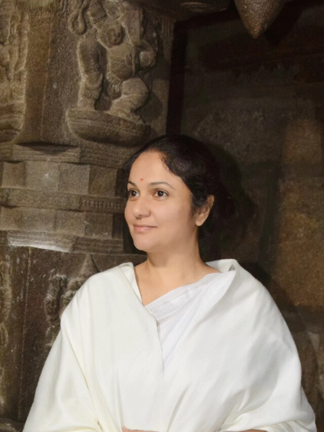 ब्रह्मकुमारी बनी 'लगान' एक्ट्रेस, छोड़ चुकी है शोबिज, किया कभी शादी न करने का फैसला