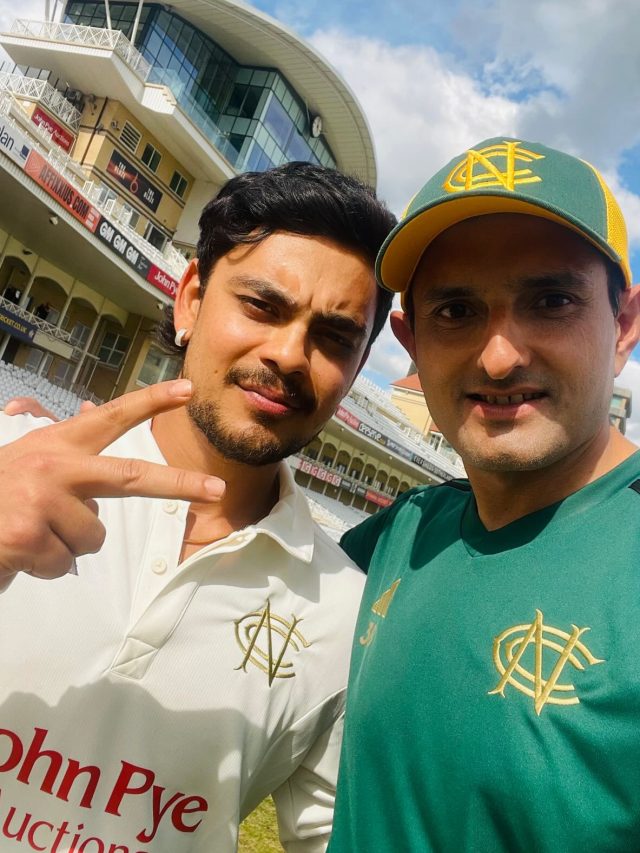 गले लगाया, सेल्फी खिंचवाई... PAK क्रिकेटर संग ईशान किशन का 'ब्रोमांस'