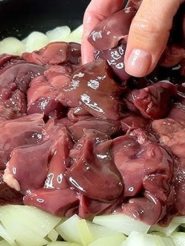 এই এক উপায়ে উধাও হয় খাসি বা মুরগির মেটের গন্ধ, খেতেও হয় টেস্টি