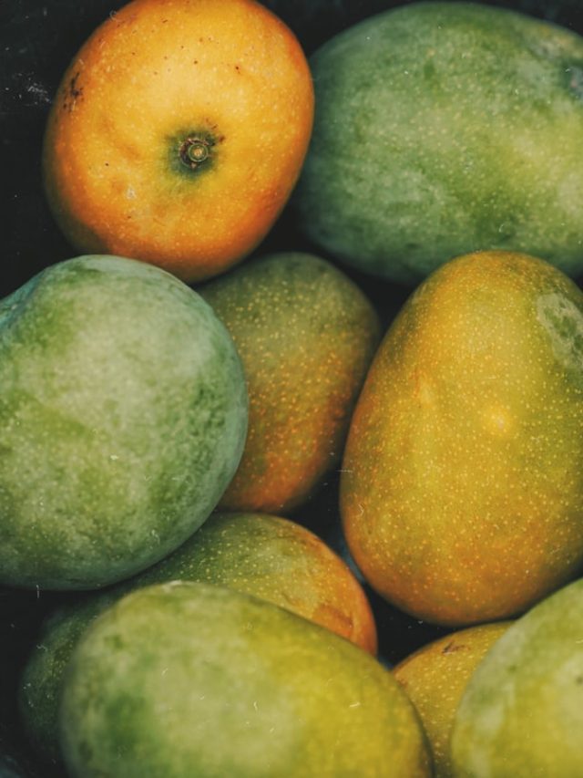 আধ পাকা আম বাড়িতে কীভাবে রাখলে দ্রুত পাকবে?