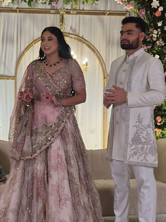 आंखों में आंसू, थामा एक-दूसरे का हाथ... देखें रिंकू-प्रिया के रिंग सेरेमनी की PHOTOS