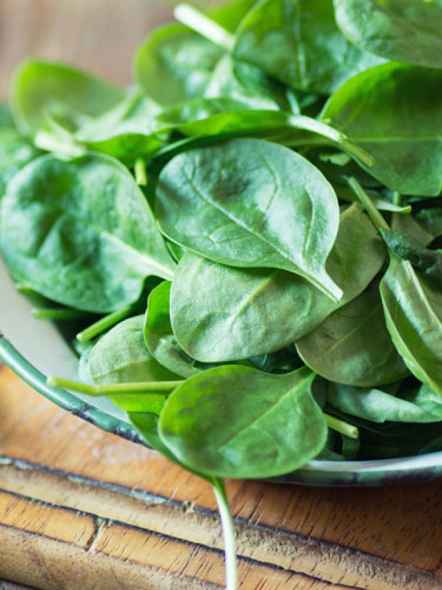 বাজারে পেলেও কিনবেন না, বর্ষায় এড়িয়ে চলুন এই ৩ শাক-সবজি