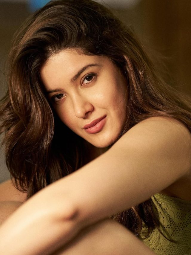 डेब्यू से पहले मिला फेम, यूजर्स ने किया क्रिटिसाइज, एक्ट्रेस बोली- फर्क नहीं पड़ता