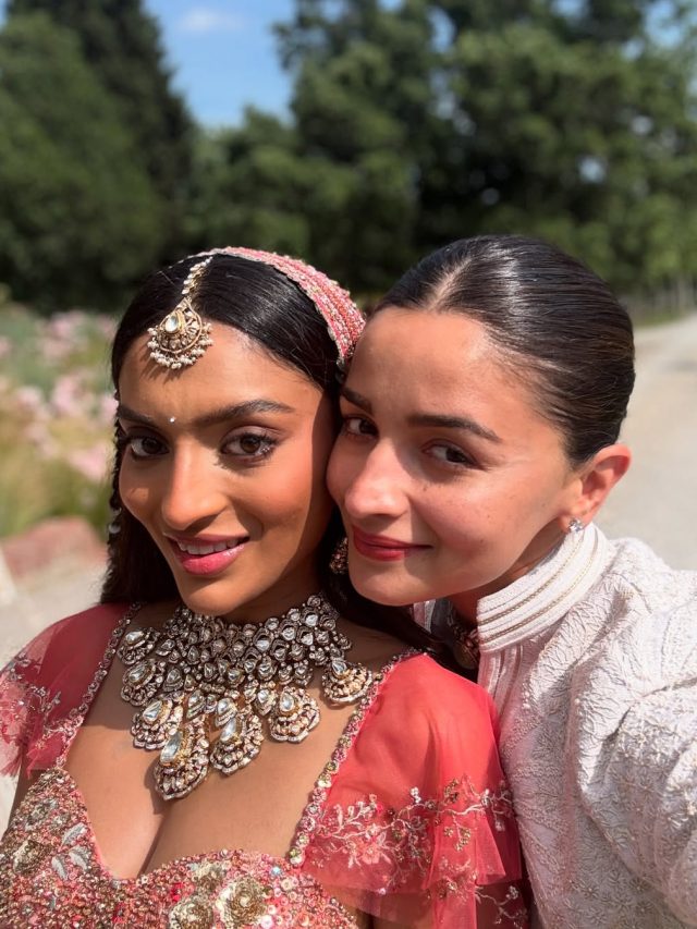 आलिया की बेस्ट फ्रेंड ने स्पेन में रचाई शादी, गर्ल गैंग संग एक्ट्रेस ने शेयर की वेडिंग PHOTOS