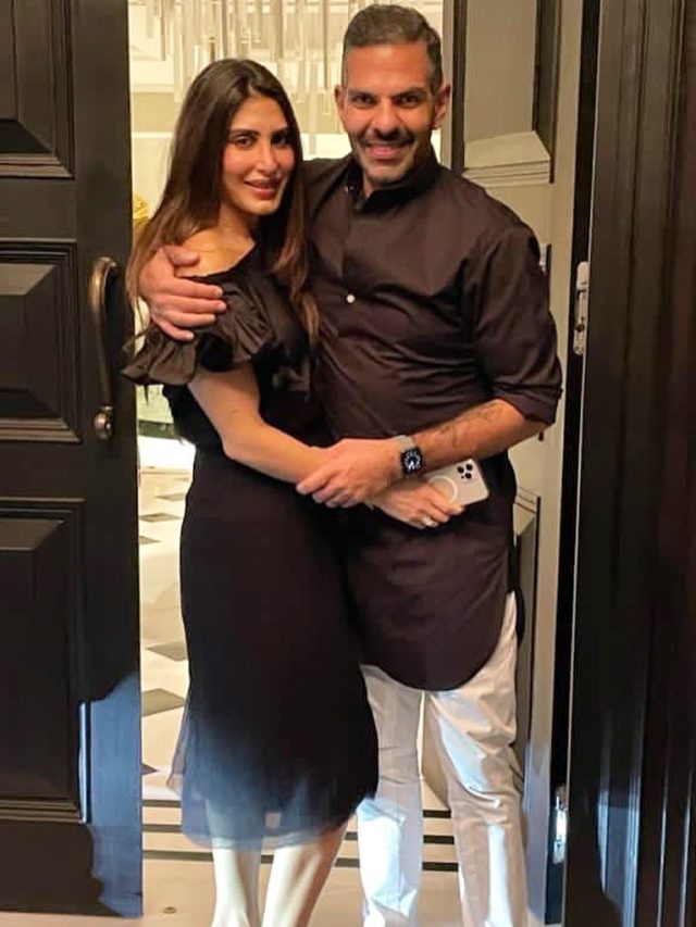 संजय कपूर की मौत के बाद दर्द में तीसरी पत्नी, वायरल हुई एनिवर्सरी पोस्ट, यूजर्स ने जताया दुख