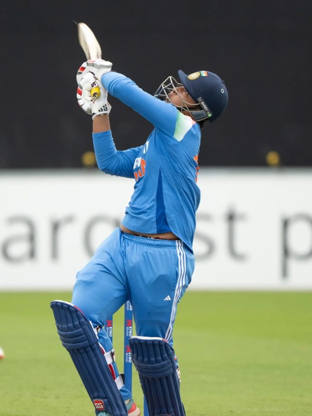 कोहली की 'जर्सी नंबर 18' पहनकर उतरे वैभव... फिर की चौकों-छक्कों की बारिश