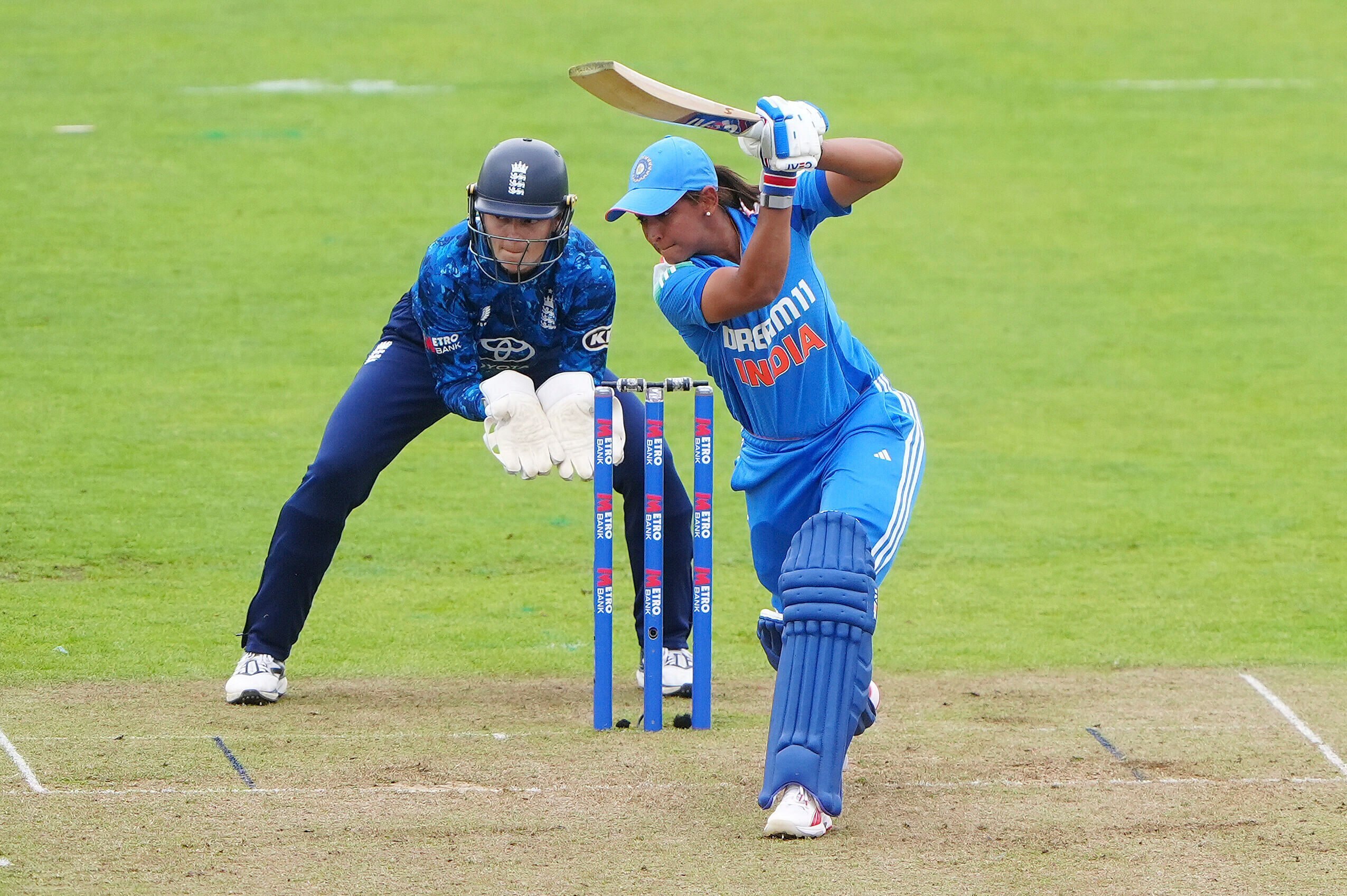 टीम इंड‍िया की कप्तान ने बनाया बेजोड़ र‍िकॉर्ड, इंग्लैंड की धरती पर पहली बार हुआ ऐसा