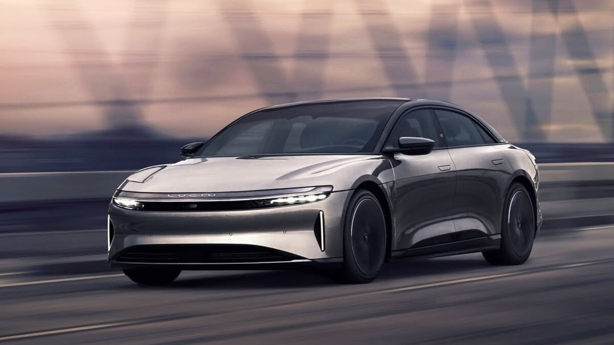 सिंगल चार्ज में स्विट्जरलैंड से जर्मनी! इस धांसू इलेक्ट्रिक कार ने बनाया वर्ल्ड रिकॉर्ड