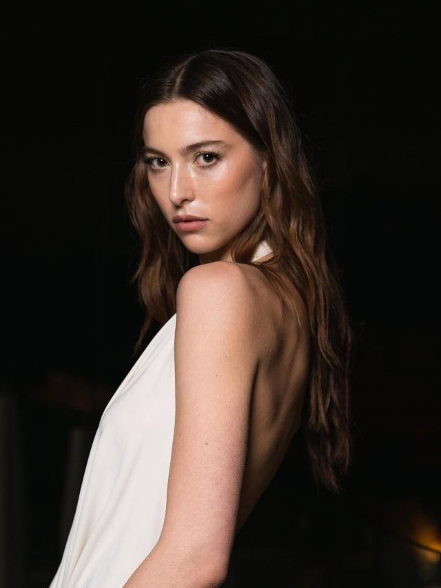 कौन है घुड़सवारी, बिकिनी की वजह से चर्चा में रहने वाली स्टीव जॉब्स की बेटी?