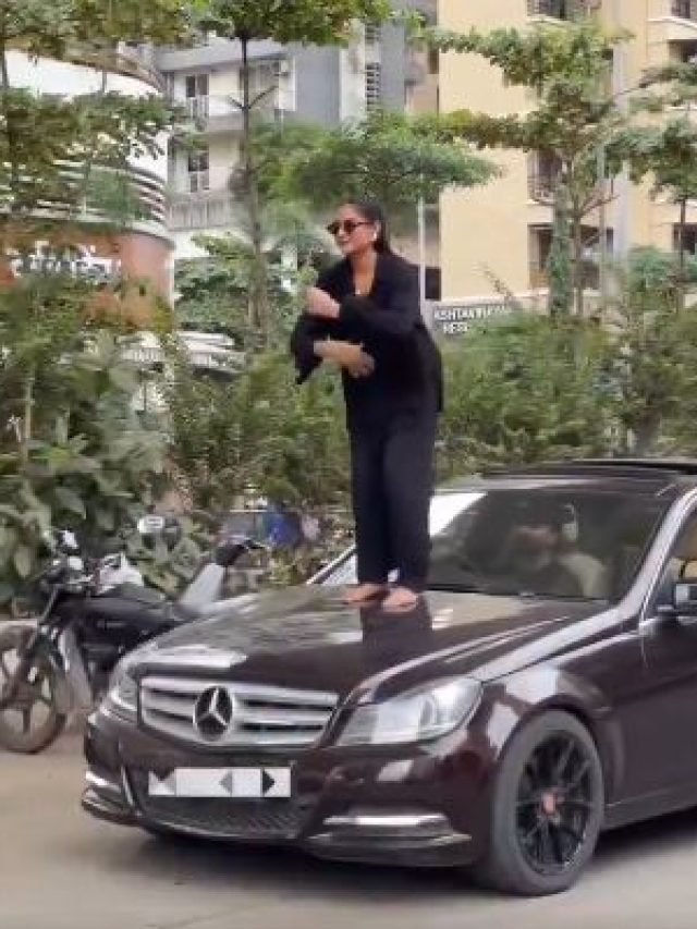 बॉयफ्रेंड कार भगाता रहा और GF बोनट पर खड़ी होकर नाचती रही... वीडियो वायरल!