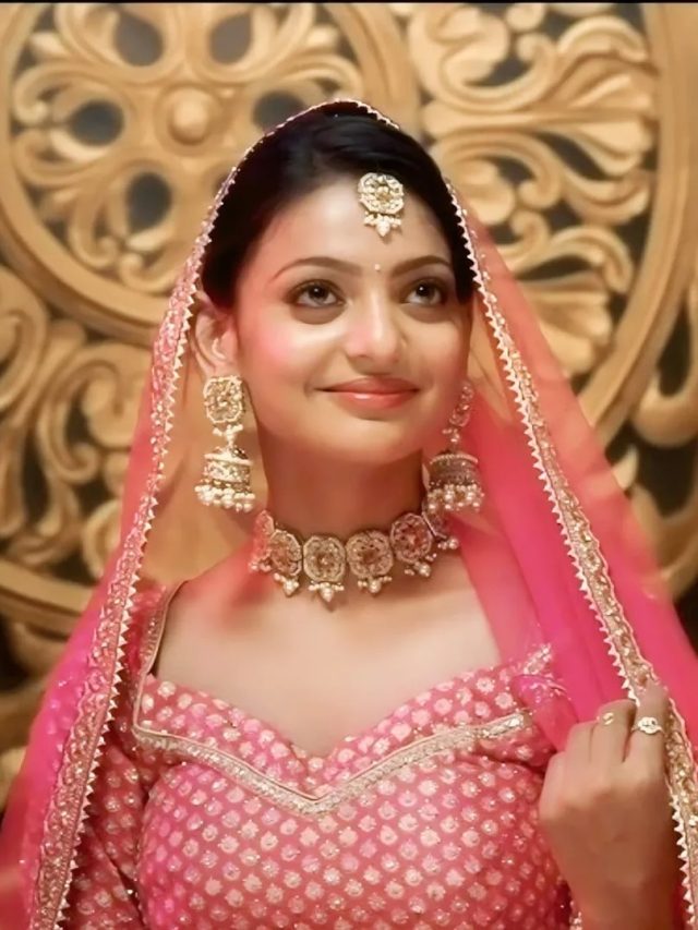 झोपड़ी में रहने वाली मोनालिसा के बदले दिन, फिल्म के लिए मांगे 10 करोड़? बोलीं- इतना पैसा...