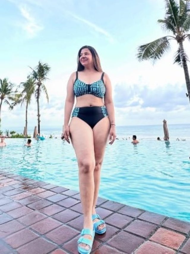 44 साल की भोजपुरी एक्ट्रेस ने बिकिनी में ढाया कहर, ट्रोल्स को दिया मौका, बोलीं- मोटी...