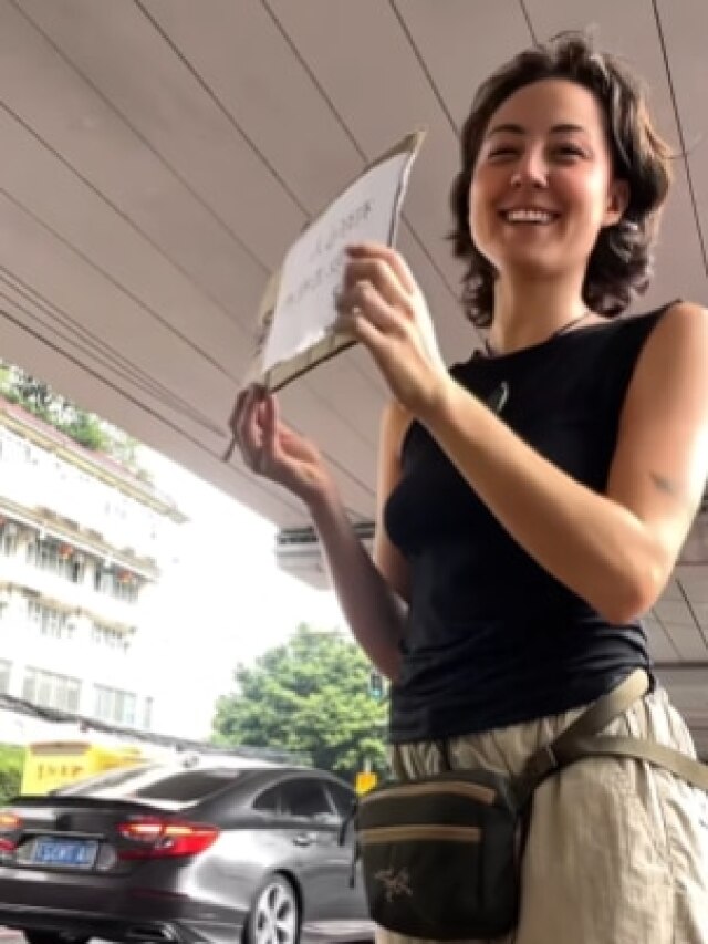 एक सिंपल सी ट्रिक... और सिर्फ 1600 रुपये में 16 देशो में ट्रैवल कर चुकी है ये लड़की!