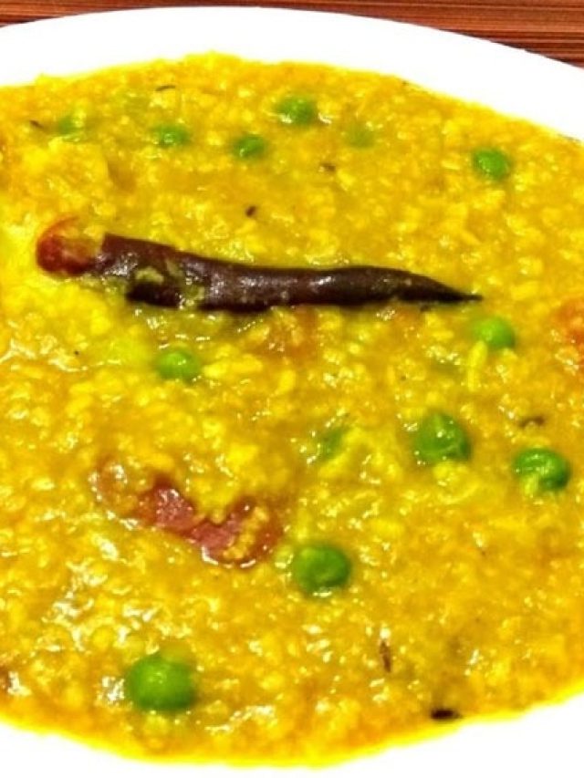 রিমঝিম বৃষ্টিতে আদর্শ এই খিচুড়ি, এভাবে বানালে চমৎকার