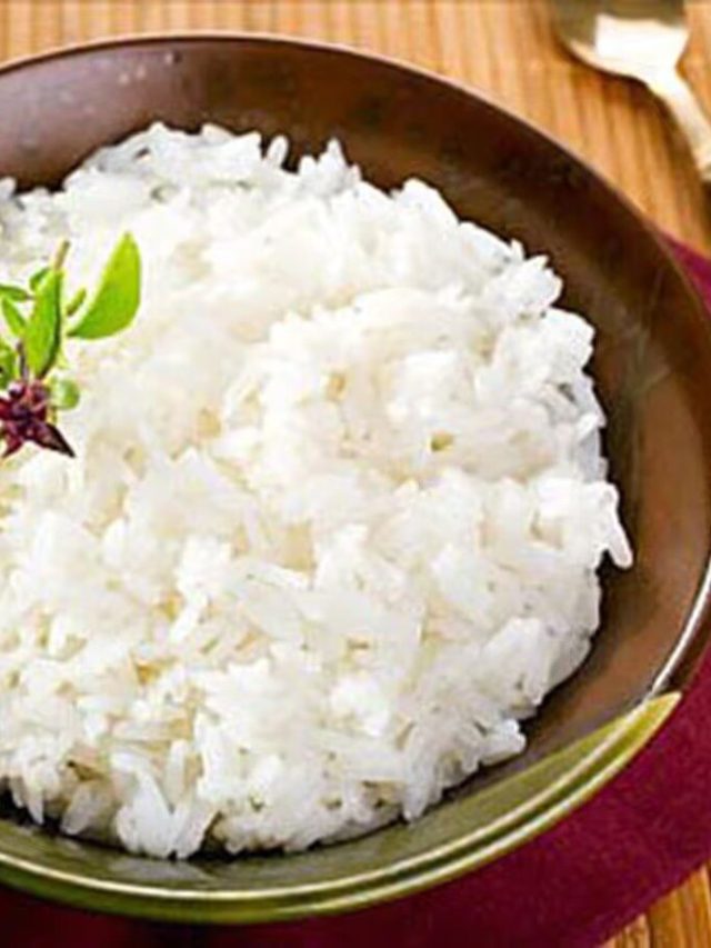 বাসি ভাত মুখে  লাগালেই টানটান চামড়া, কীভাবে মাখবেন