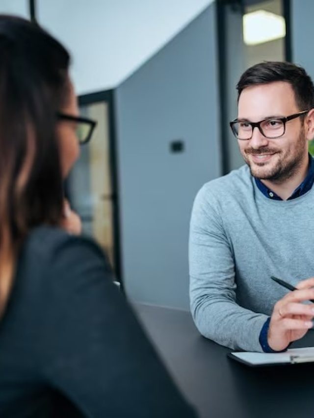 ইন্টারভিউতে সাফল্য আসবেই, পরীক্ষককে কী বলবেন জেনে নিন