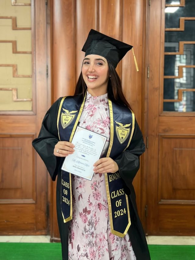 21 साल की एक्ट्रेस हुई ग्रेजुएट, जी नॉर्मल कॉलेज लाइफ, बोली- पिछले 3 साल से...