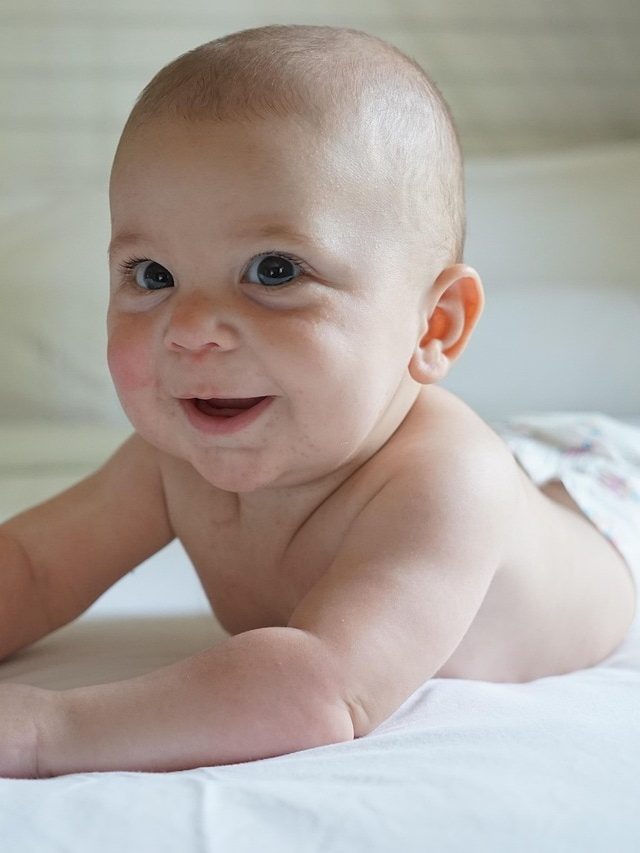 बच्चों की स्किन पर भूलकर भी ना लगाएं ये 3 चीजें, होगा भारी नुकसान