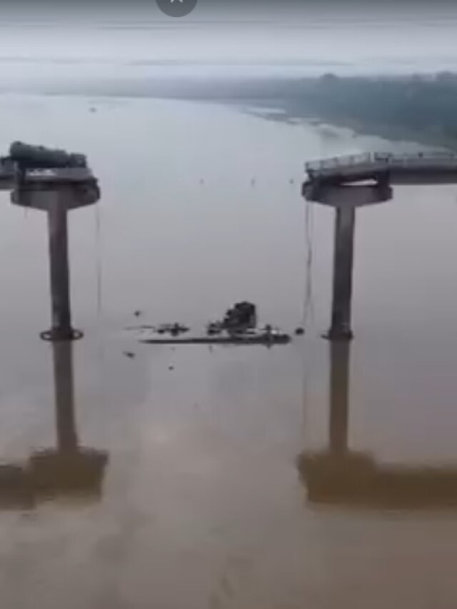 टूटा पुल, गिरी गाड़ियां... गुजरात की नदी में कीचड़ के बीच रेस्क्यू, देखें ड्रोन VIDEO