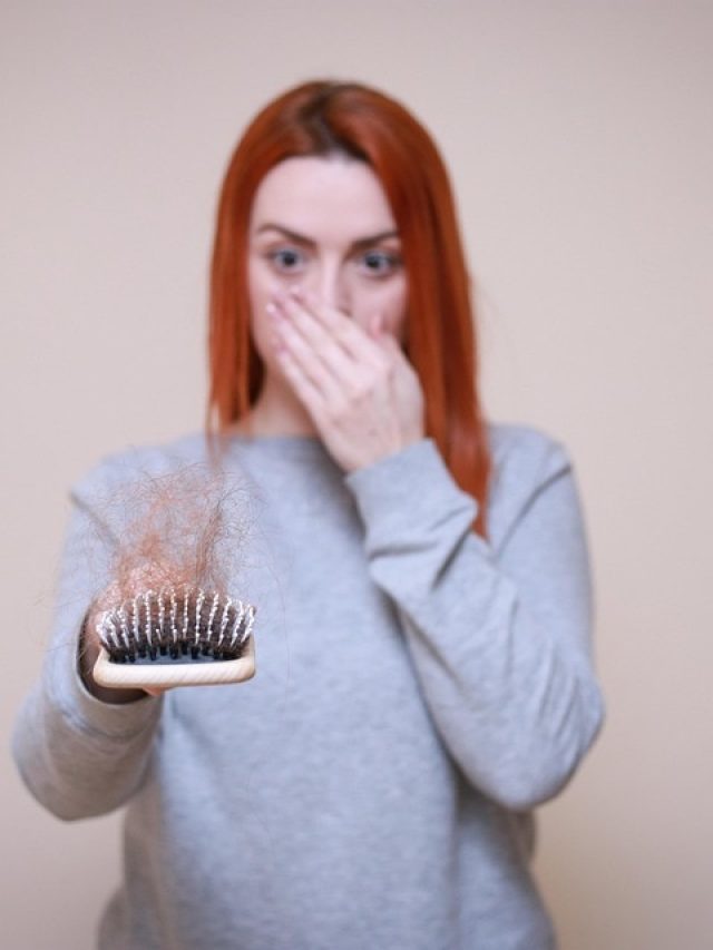 मॉनसून में बहुत ज्यादा झड़ते हैं बाल? डाइटिशियन का ये नुस्खा 1 महीने तक आजमाएं