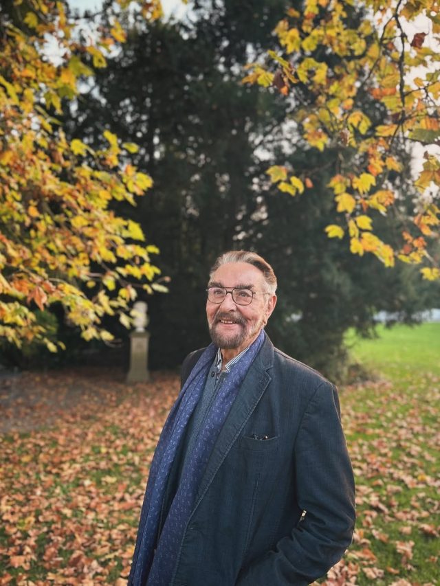 29 साल छोटी पत्नी संग कैसा है 79 साल के कबीर बेदी का रिश्ता? बोले- हम दोनों...