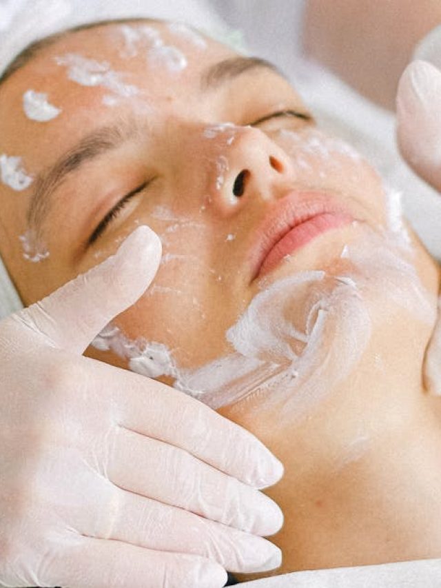 फेशियल हेयर्स से पाना चाहते हैं हमेशा के लिए छुटकारा? इन नेचुरल उपायों से मिलेगी मदद