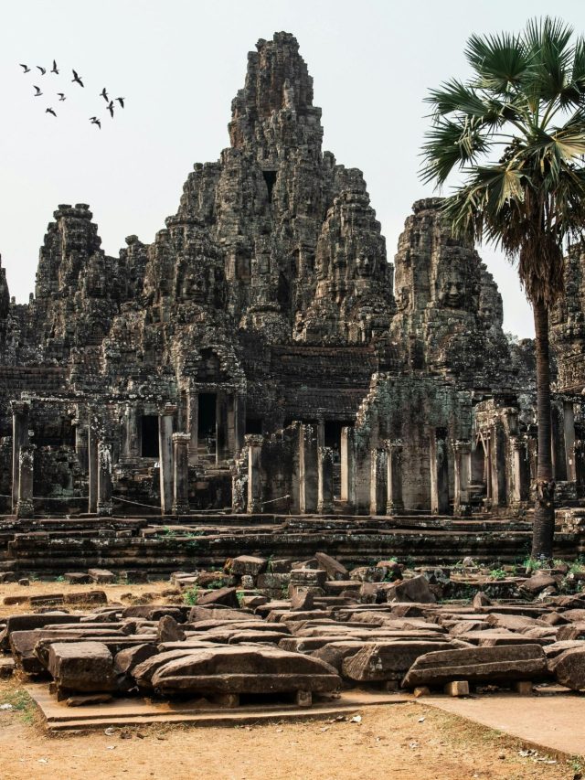 कंबोडिया से जुड़े 9 फैक्ट्स... यहां हैं सदियों पुराने कई प्राचीन हिंदू मंदिर