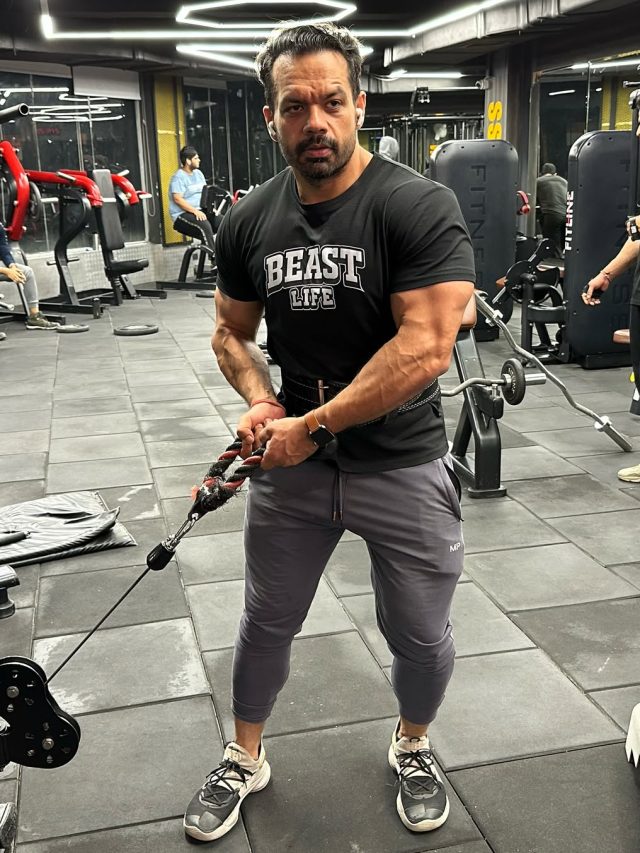 'बिग बॉस 19' में होगी करोड़पति यूट्यूबर की एंट्री? शो में जाने पर बोला- ऑफर आया था...