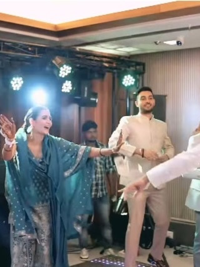 'लांबा-लांबा घूंघट करना पड़ेगा...', इंटरनेट पर धूम माचा रहा कपल का ये हरियाणवी डांस