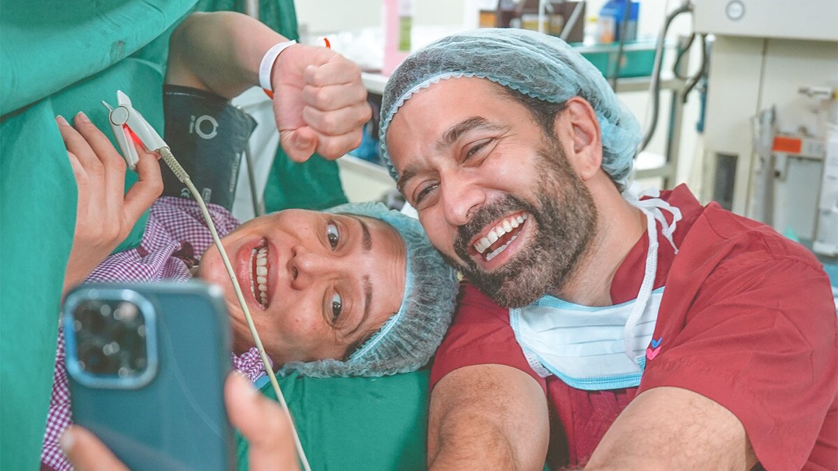 42 की उम्र में दूसरी बार पापा बना एक्टर, बड़ा भाई बनकर झूमा बेटा, बोले- तरस रहा हूं...