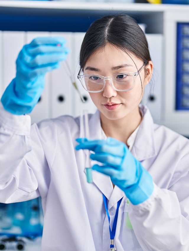 The PhD paradox: Chinese scientists stay but their peers fly home. Here's why