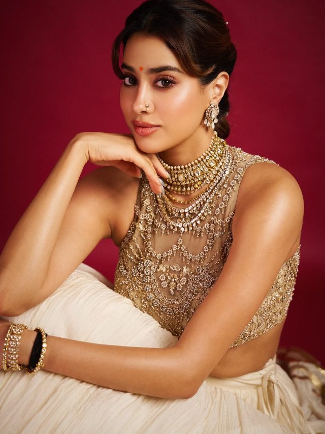 28 साल की जाह्नवी कपूर की हो चुकी शादी? शिखर नहीं ये है एक्ट्रेस का पति, खुद बताया